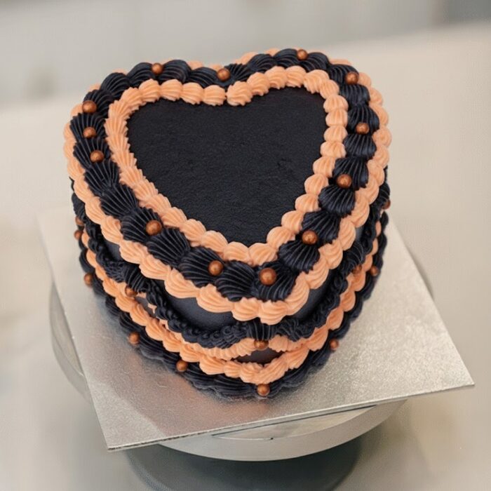Halloween Vintage Heart Cake - Image 1